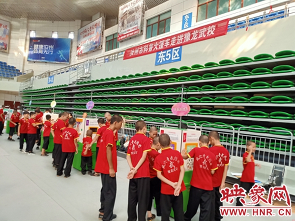 享受科學(xué)的樂趣！汝州市科協(xié)科普大篷車走進(jìn)豫龍武校